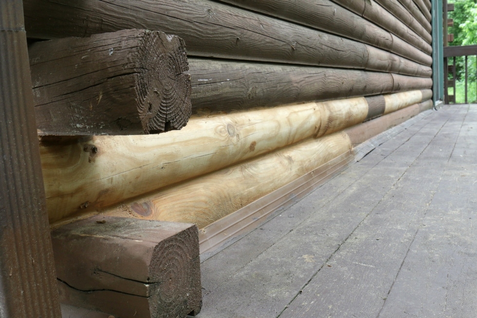 Log Home Repair | Log Home Log Replacement Log Home Repair 