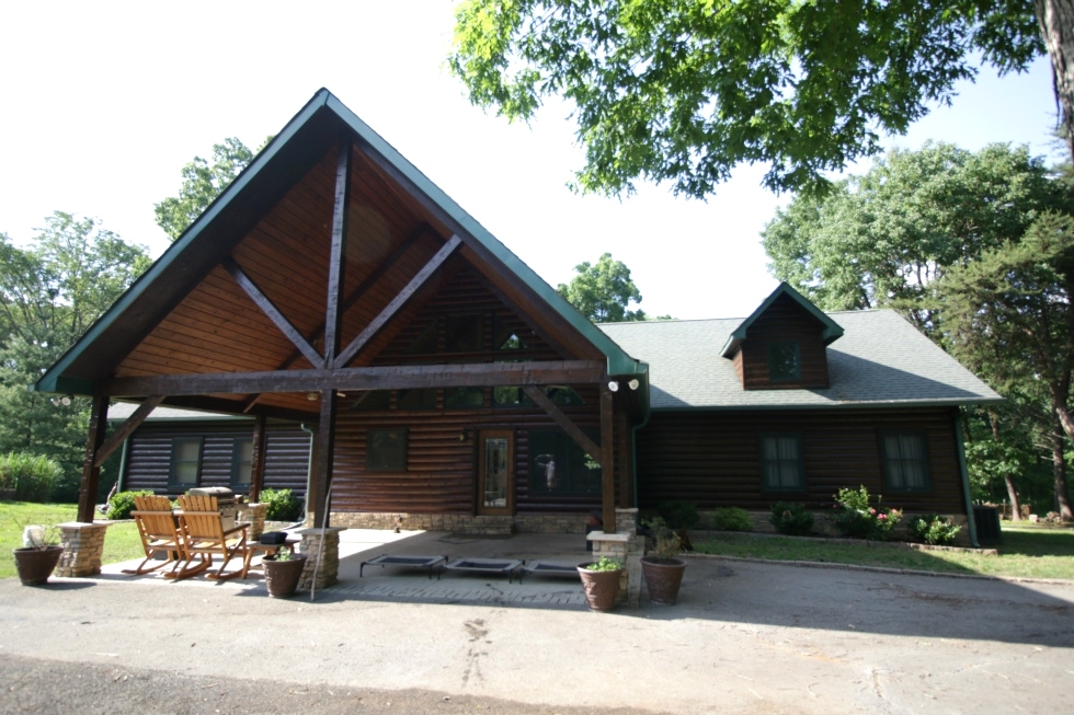 Log Home Caulking and Staining Log Home Repair 