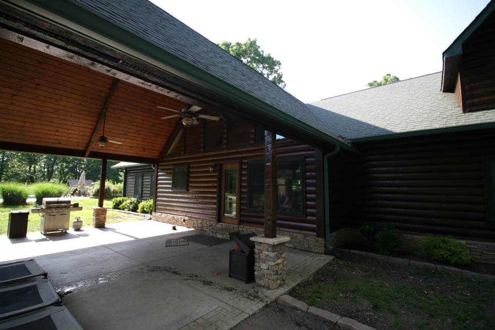 Log Home Caulking and Staining Log Home Repair 