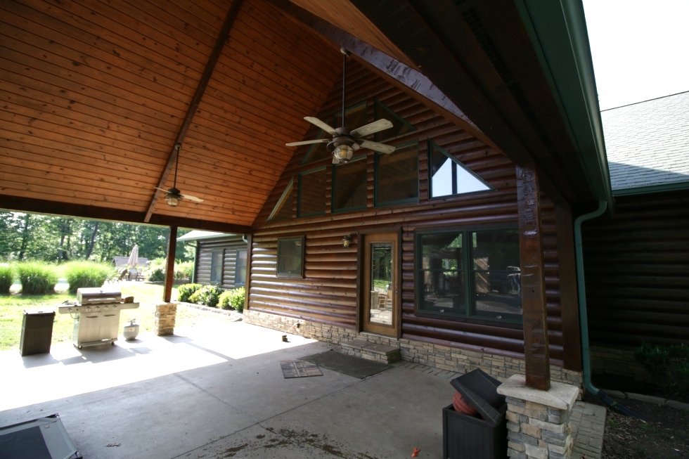 Log Home Caulking and Staining Log Home Repair 