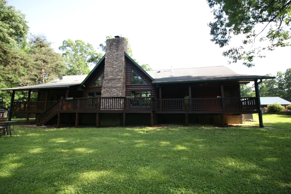 Log Home Caulking and Staining Log Home Repair 