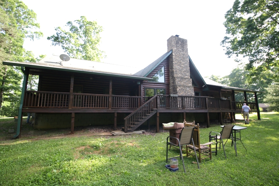 Log Home Chinking and Staining Log Home Repair 