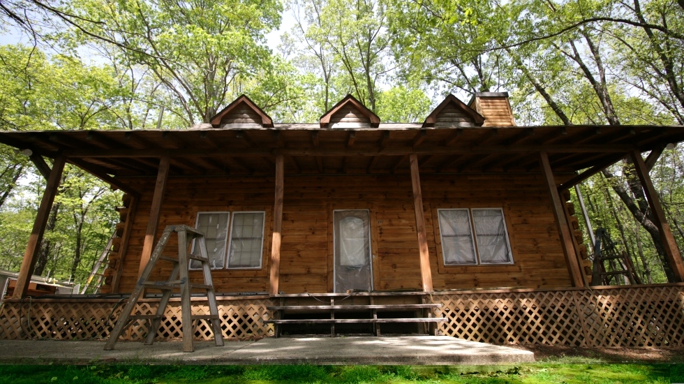 Log Home Restoration | Media Blasting A Log Home Log Home Repair 