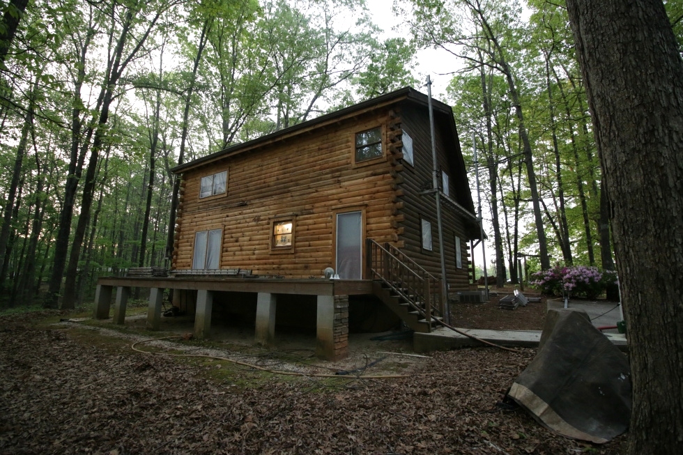 Log Home Restoration | Media Blasting A Log Home Log Home Repair 