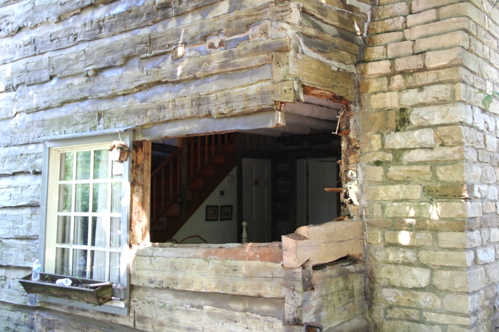 Log Chinking and Log Replacement Log Home Repair 