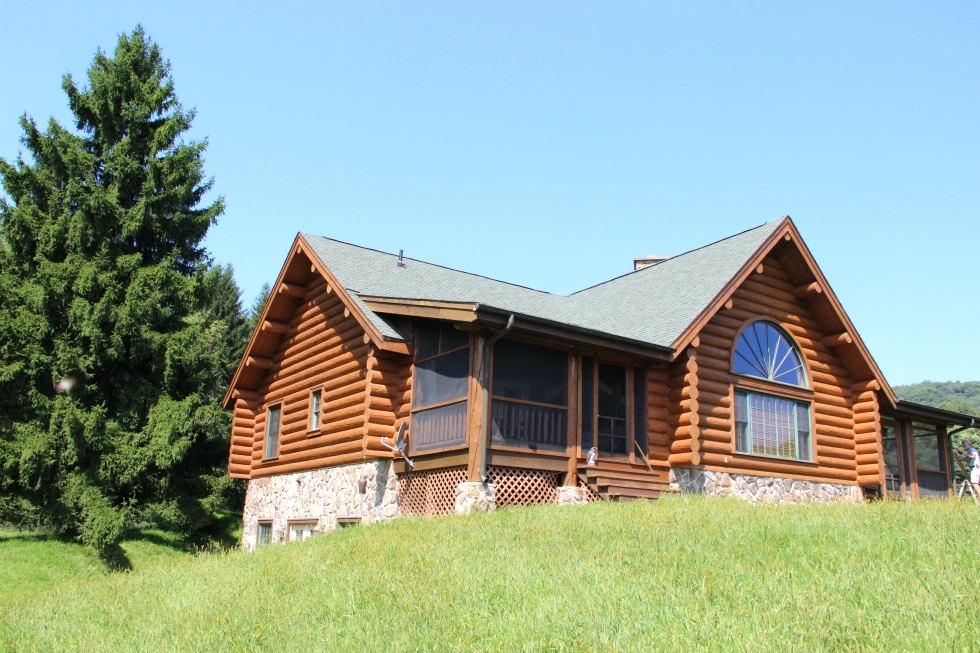 Log Home Caulking and Sealing Log Home Repair 