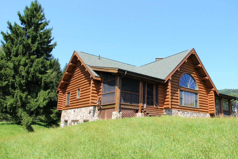 Log Home Caulking and Sealing Log Home Repair 