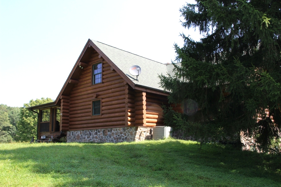 Log Home Caulking and Sealing Log Home Repair 