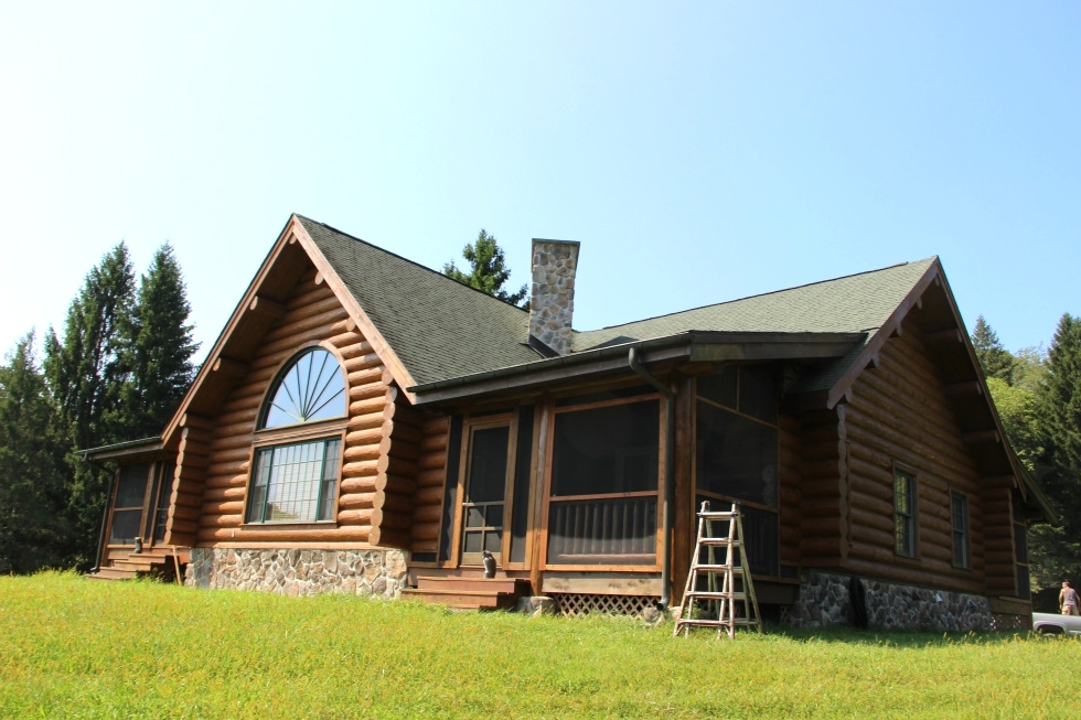 Log Home Caulking and Sealing Log Home Repair 