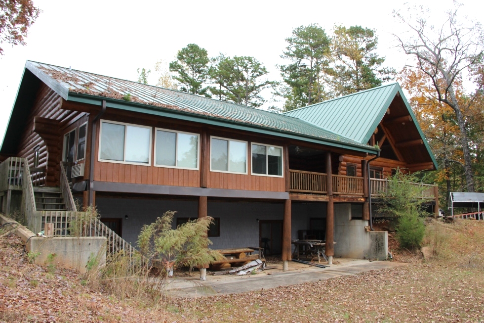 Log Home Sealing and Log home staining Log Home Repair 