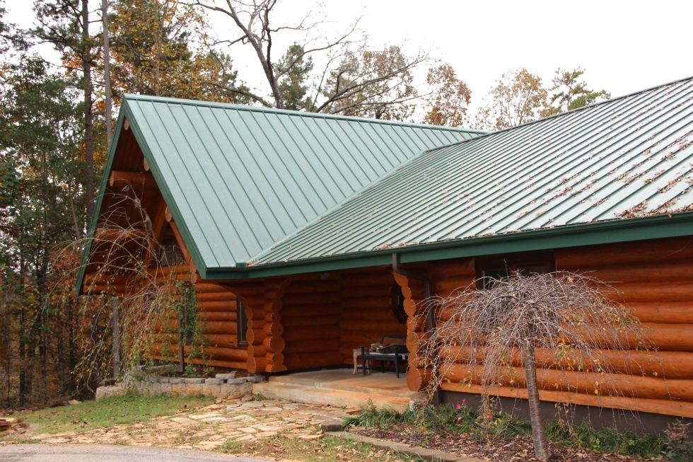 Log Home Sealing and Log home staining Log Home Repair 