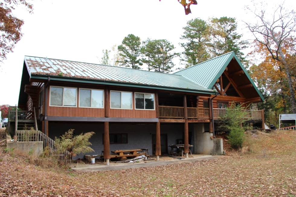 Log Home Sealing and Log home staining Log Home Repair 