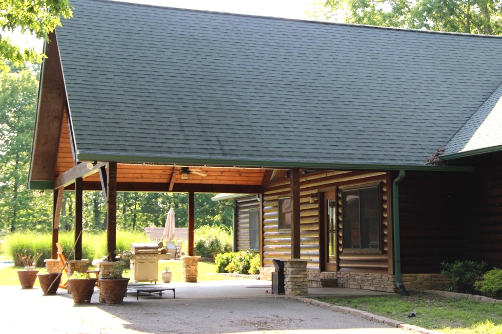 Log Cabin Restoration | Log Cabin Wash, Caulking And Staining  Log Home Repair 