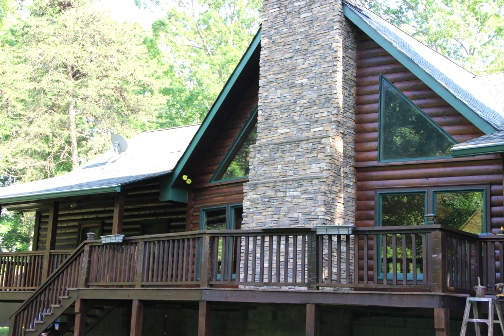 Log Cabin Restoration | Log Cabin Wash, Caulking And Staining  Log Home Repair 