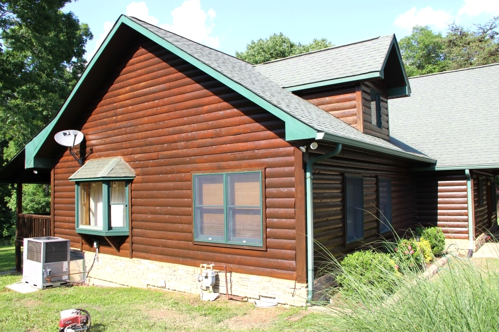 Log Cabin Restoration | Log Cabin Wash, Caulking And Staining  Log Home Repair 