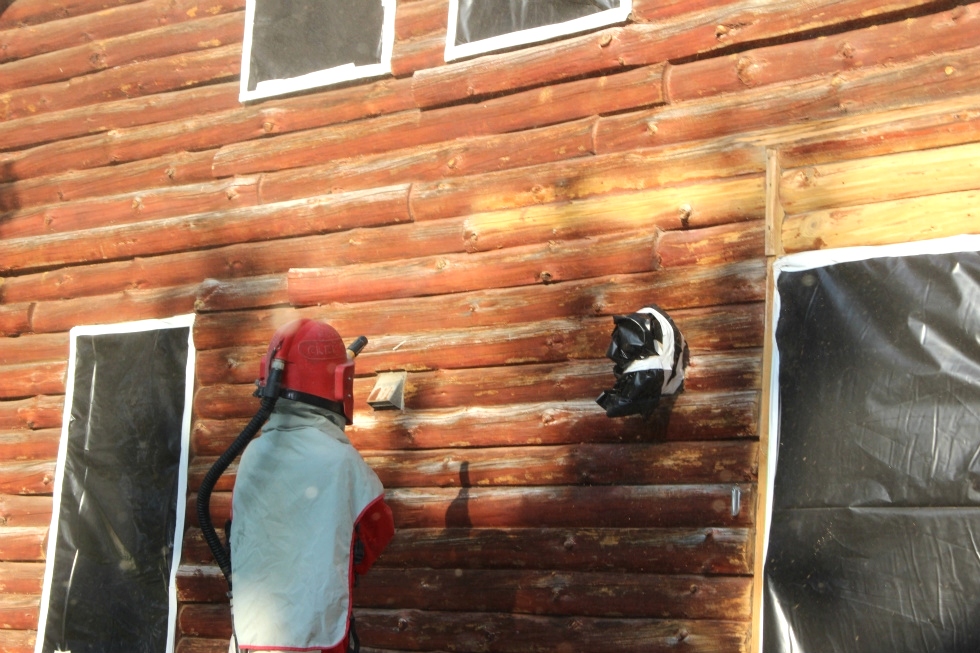 Log Home Restoration | Log Home Media Blasting Log Home Repair 