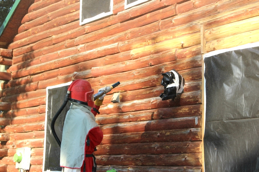 Log Home Restoration | Log Home Media Blasting Log Home Repair 