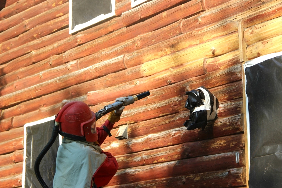 Log Home Restoration | Log Home Media Blasting Log Home Repair 