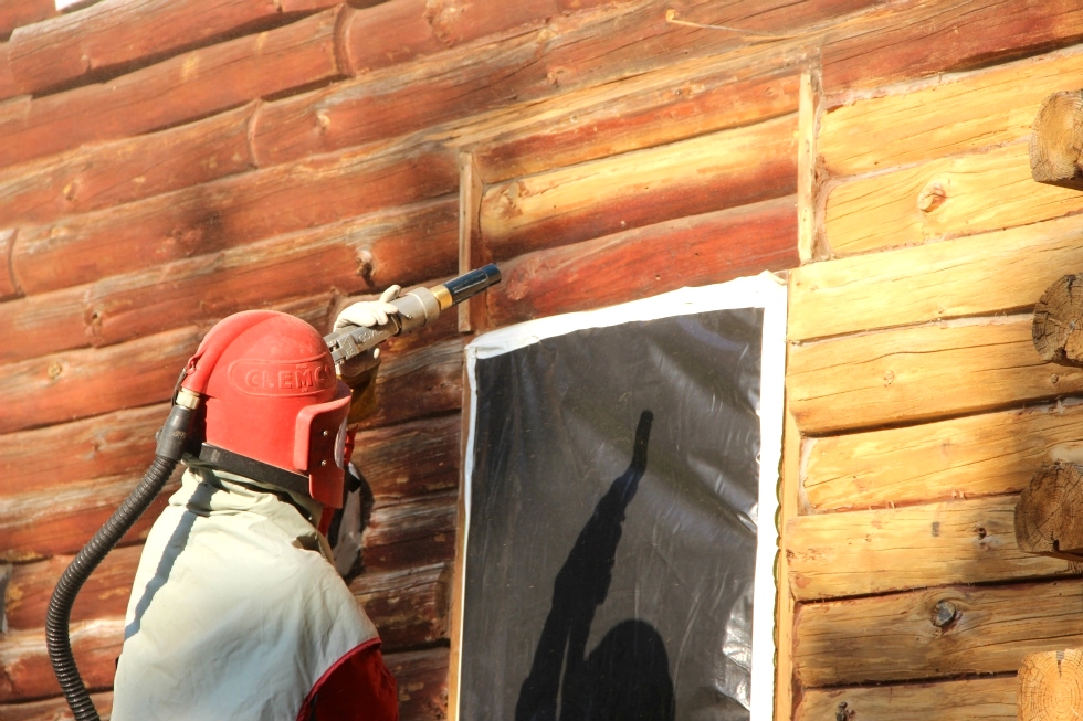 Log Home Restoration | Log Home Media Blasting Log Home Repair 