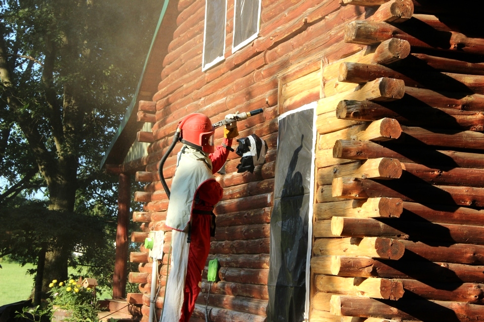 Log Home Restoration | Log Home Media Blasting Log Home Repair 